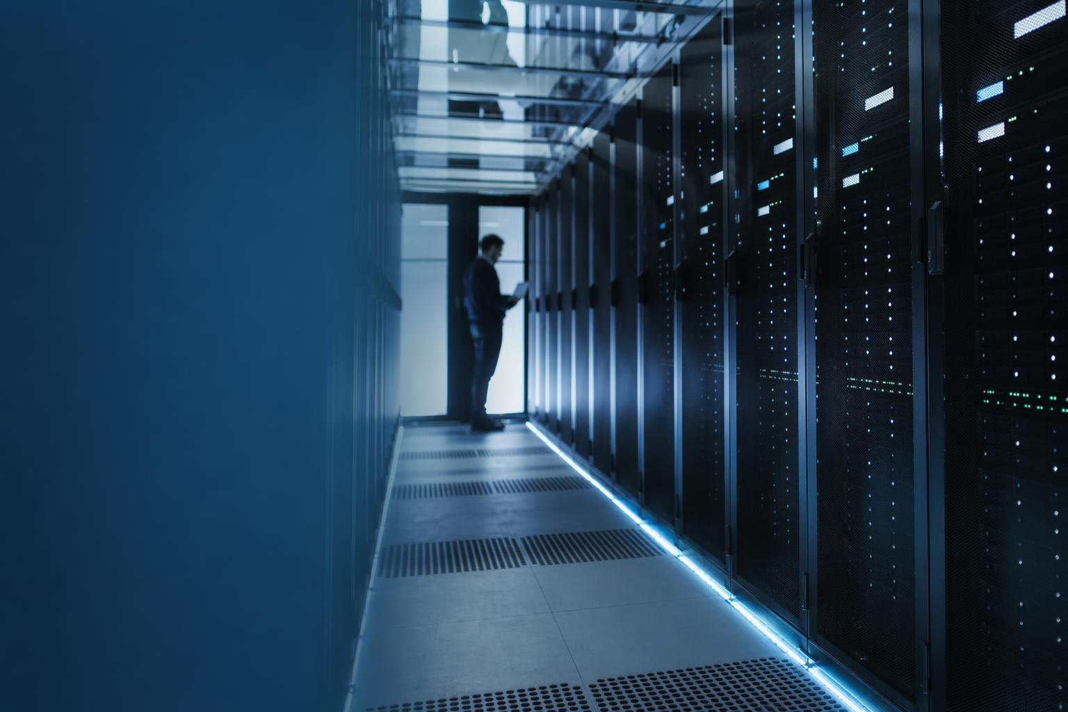 美國科技巨頭透過投資 AI 新創，形成收益與需求循環