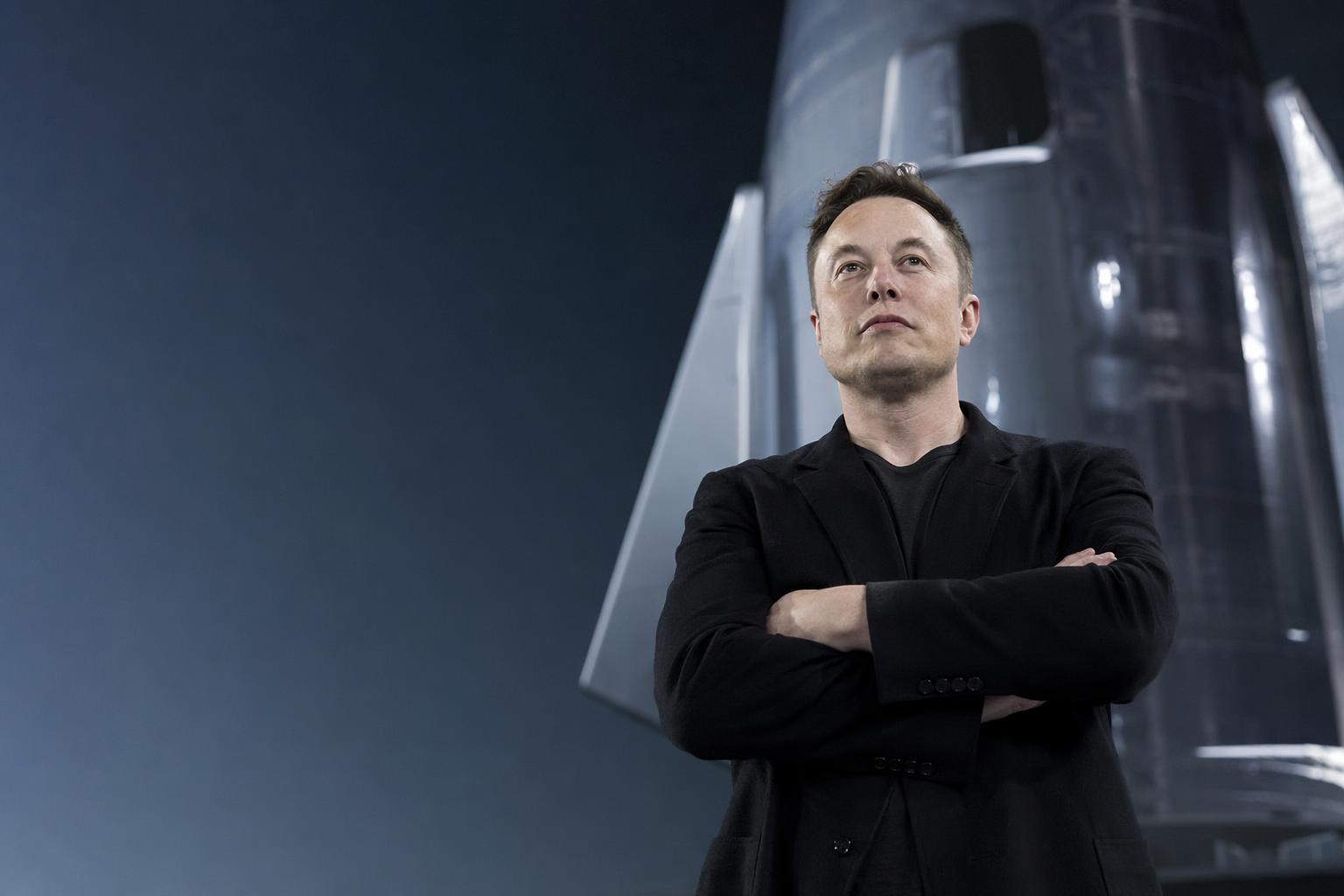 Musk's net worth tops $1 trillion, first trillionaire