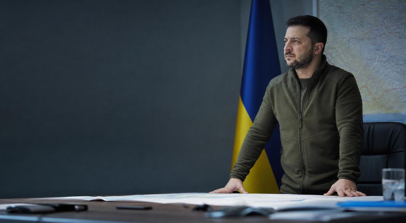 FT đưa tin Zelensky cân nhắc cách chức Tổng tư lệnh Syrskyi